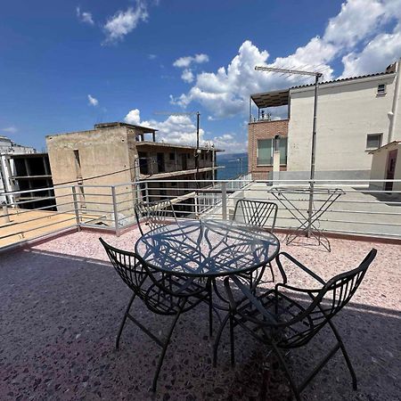 Beach Front Apartment Nea Palatia Zewnętrze zdjęcie