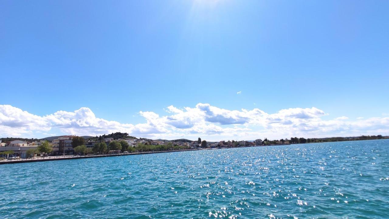 Beach Front Apartment Nea Palatia Zewnętrze zdjęcie