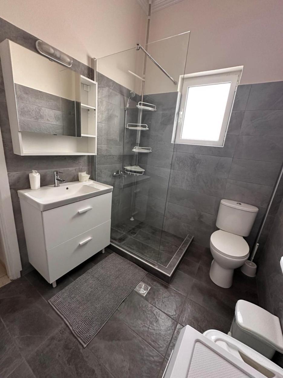 Beach Front Apartment Nea Palatia Zewnętrze zdjęcie
